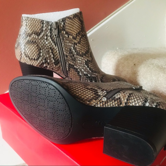 New Directions Heeled Booties women size 8.5 - Picture 4 of 5